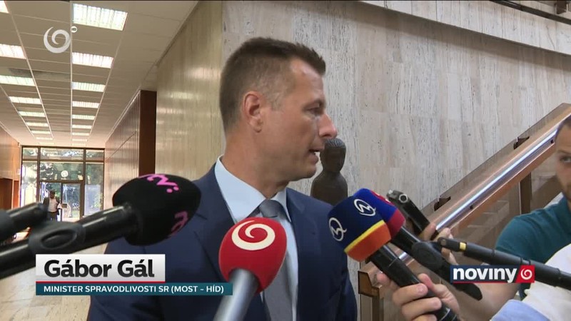 Minister nemá náhradu