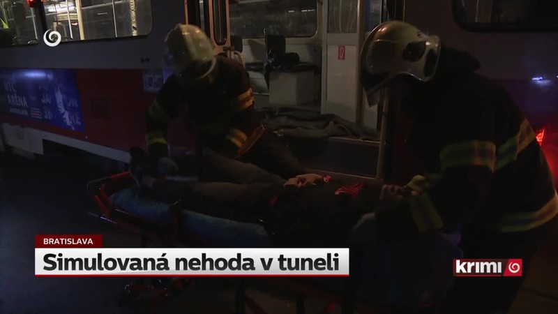Simulovaná nehoda v tuneli