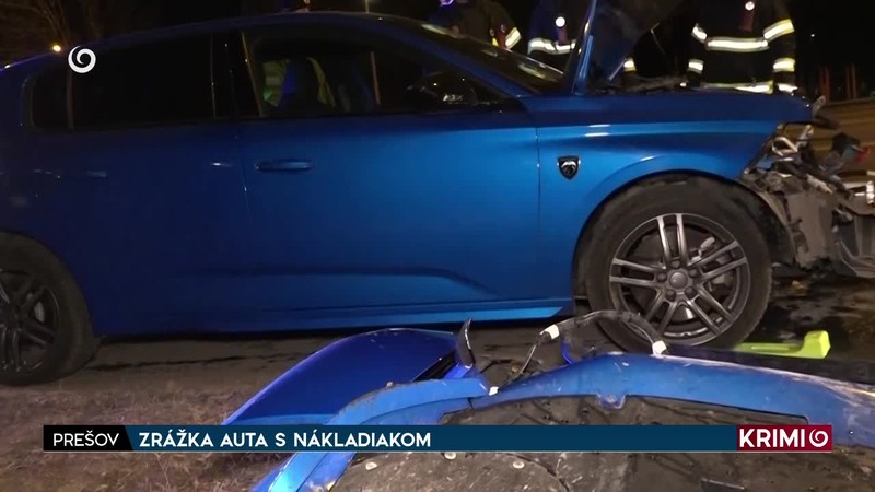 ZRÁŽKA AUTA S NÁKLADIAKOM