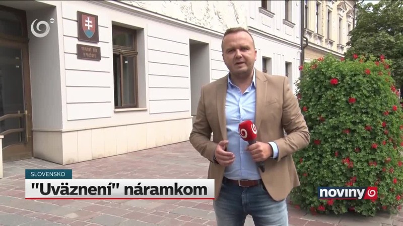"Uväznení" náramkom