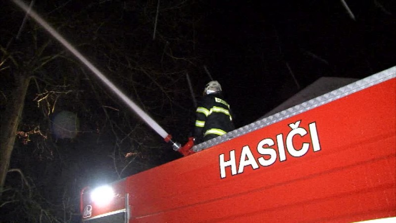 Požiar bývalého internátu zamestnal hasičov na niekoľko hodín