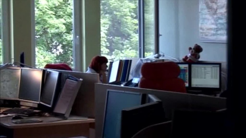 Operátor neveril, že dievča zneužívajú. Skončil len s disciplinárnym trestom