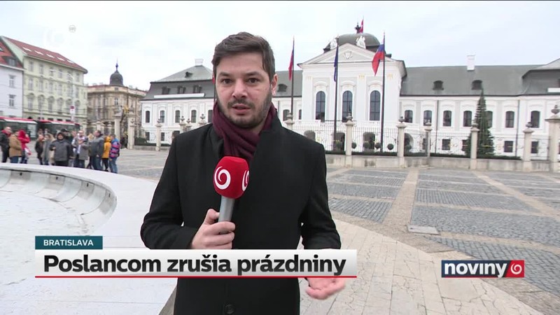 Poslancom zrušia prázdniny