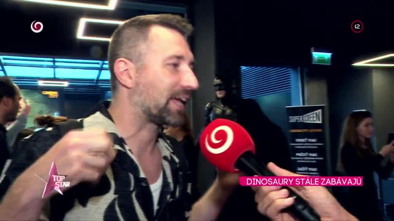 DINOSAURY STÁLE ZABÁVAJÚ