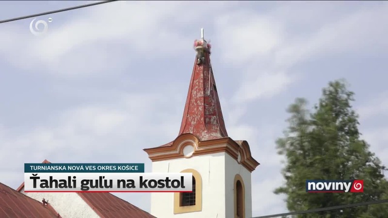 Ťahali guľu na kostol