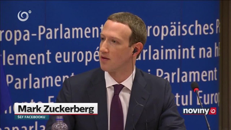 Zuckerberg na koberčeku v Bruseli