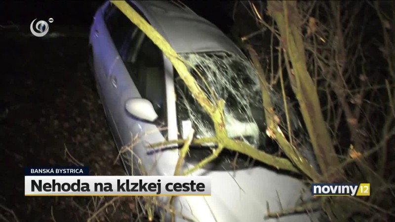 Nehoda na klzkej ceste