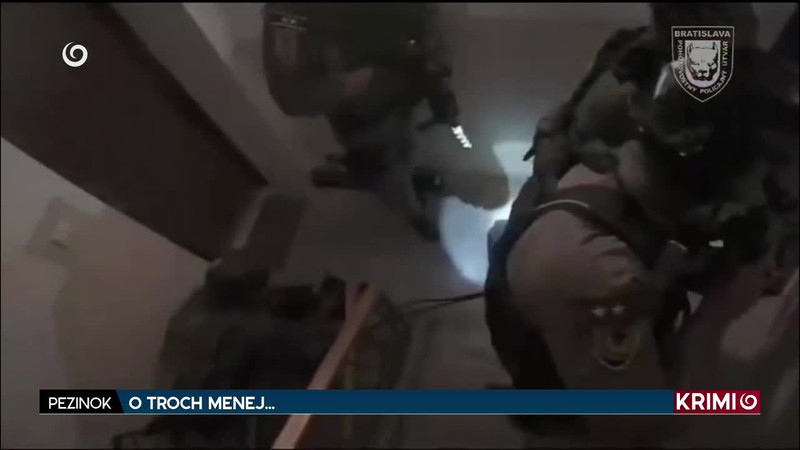 O TROCH MENEJ...