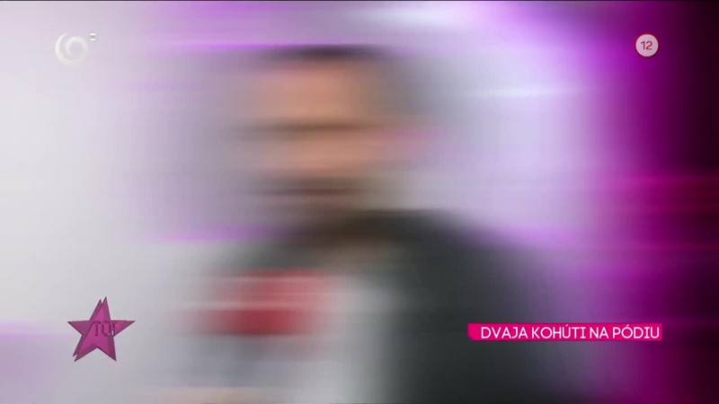 DVAJA KOHÚTI NA PÓDIU