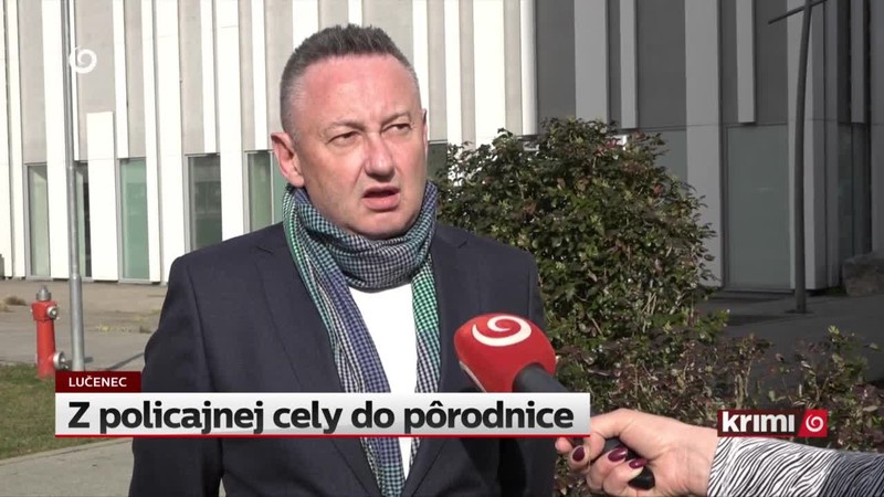 Z policajnej cely do pôrodnice