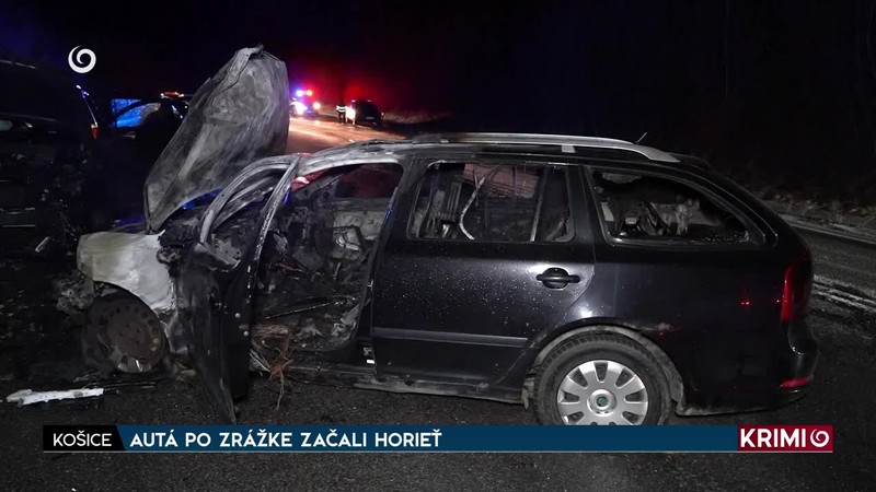 AUTÁ PO ZRÁŽKE ZAČALI HORIEŤ