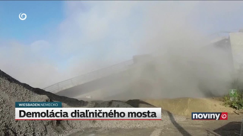 Demolácia diaľničného mosta