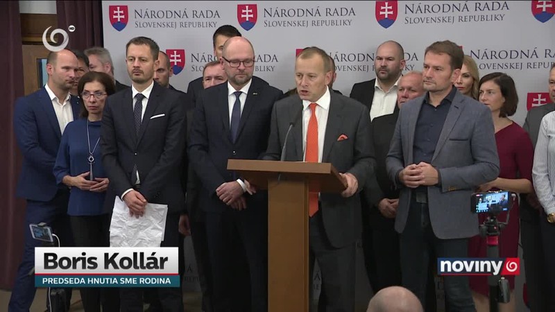 Gorila rozhýbala politikov