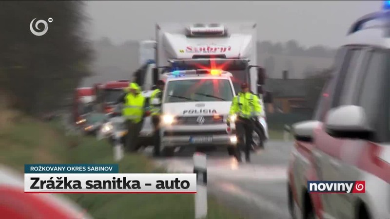 Zrážka sanitka - auto