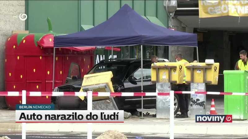 Auto narazilo do ľudí