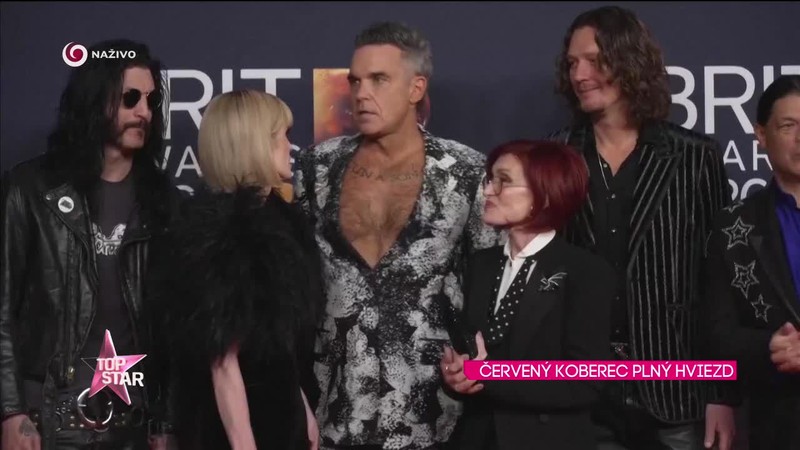 ČERVENÝ KOBEREC PLNÝ HVIEZD