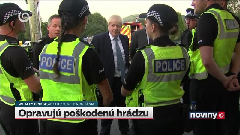 Opravujú poškodenú hrádzu