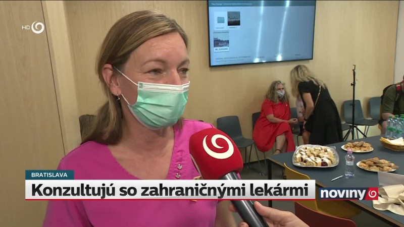 Konzultujú so zahraničnými lekármi