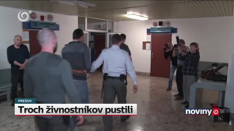 Troch živnostníkov pustili