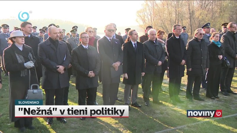 "Nežná" v tieni politiky