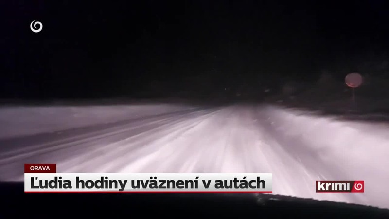 Ľudia hodiny uväznení v autách