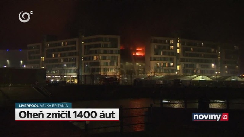 Oheň zničil 1400 áut