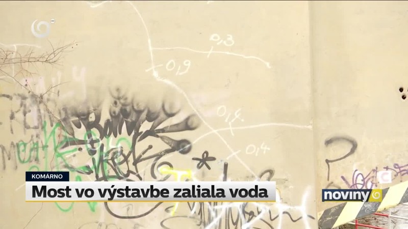 Most vo výstavbe zaliala voda