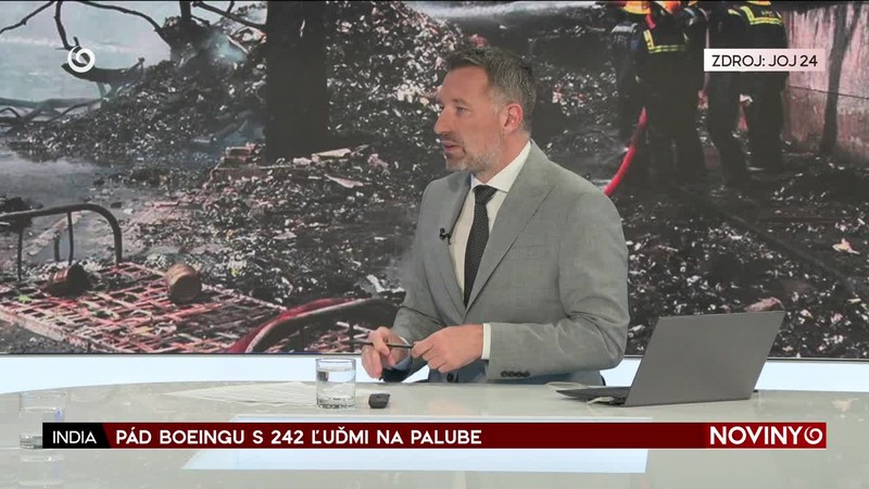 PÁD BOEINGU S 242 ĽUĎMI NA PALUBE