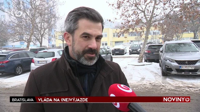 VLÁDA NA (NE)VÝJAZDE
