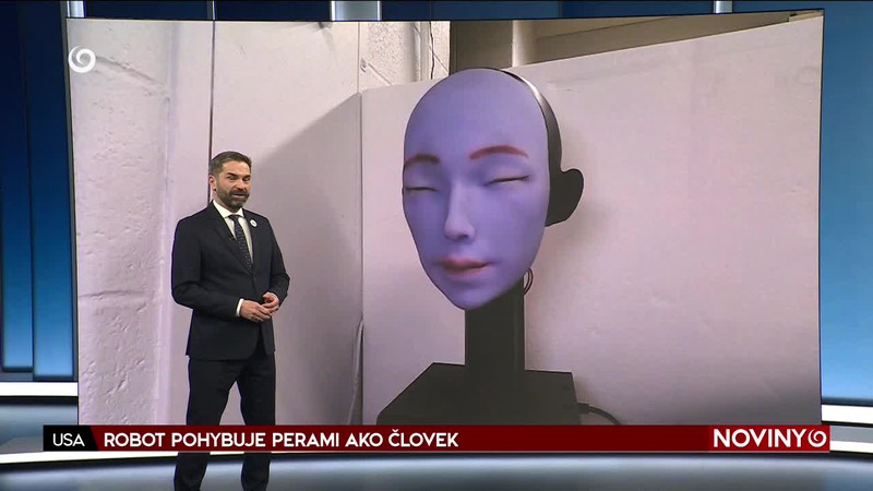 ROBOT POHYBUJE PERAMI AKO ČLOVEK