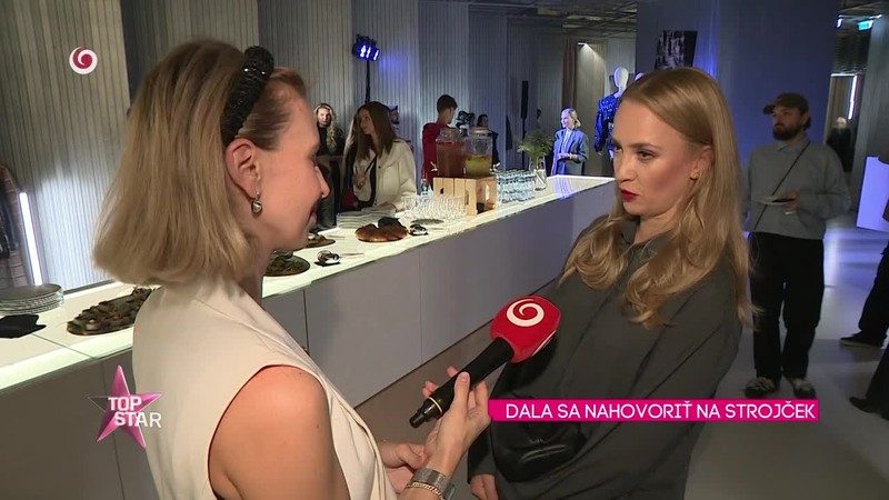 DALA SA NAHOVORIŤ NA STROJČEK