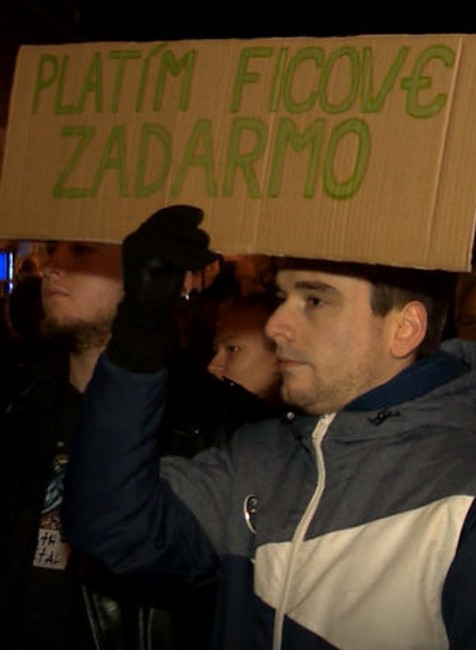 Postavme sa Za slušné Slovensko: Ľudia v uliciach Prievidze