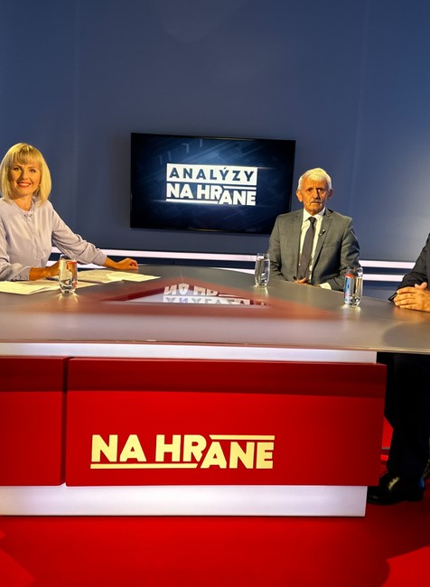Analýzy Na hrane s Mikulášom Dzurindom a Andrejom Dankom