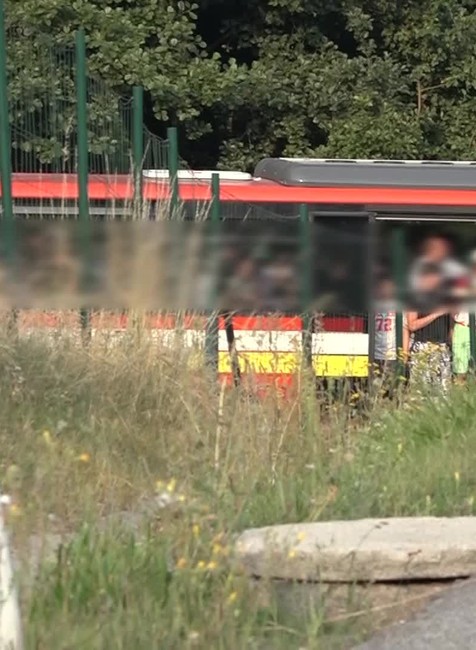 V tuneli Branisko uviazla stovka ľudí4509