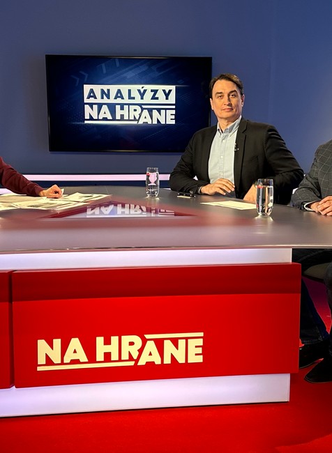 Analýzy Na hrane s Jurajom Rizmanom a  Radoslavom Štefančíkom