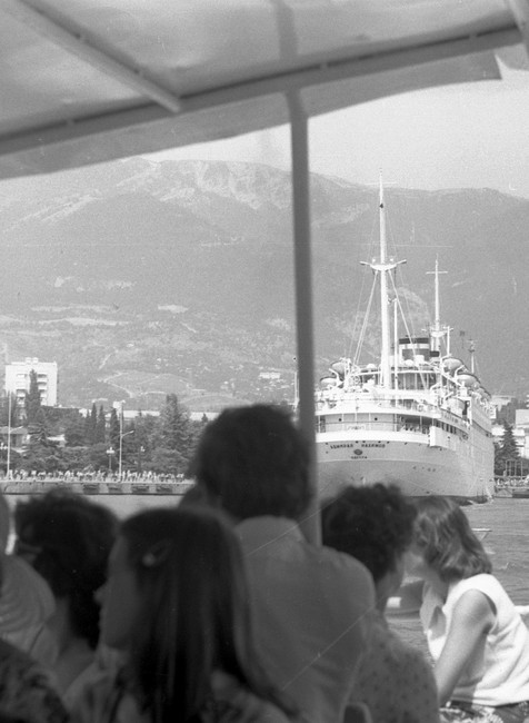 СССР,_1980,_Ялта,_Крым,_Прогулка_на_корабле,_USSR