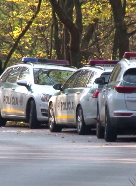 Jesenná poľovačka sa takmer skončila tragédiou. 71-ročný poľovník postrelil svojho kamaráta