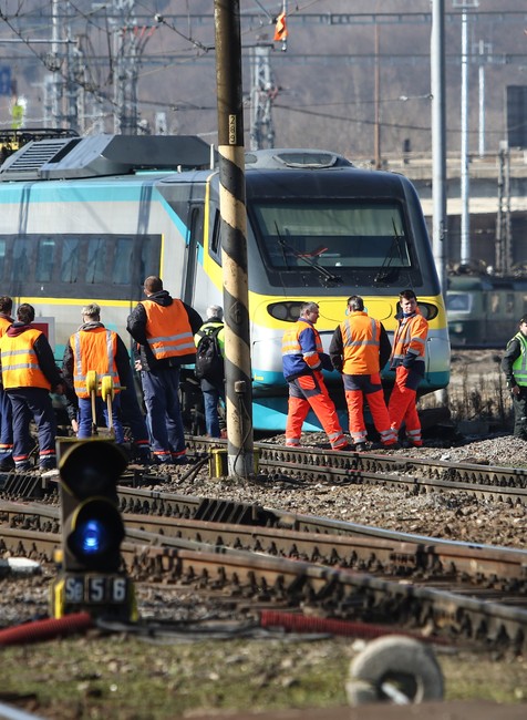Vykoľajený vlak v Žiline