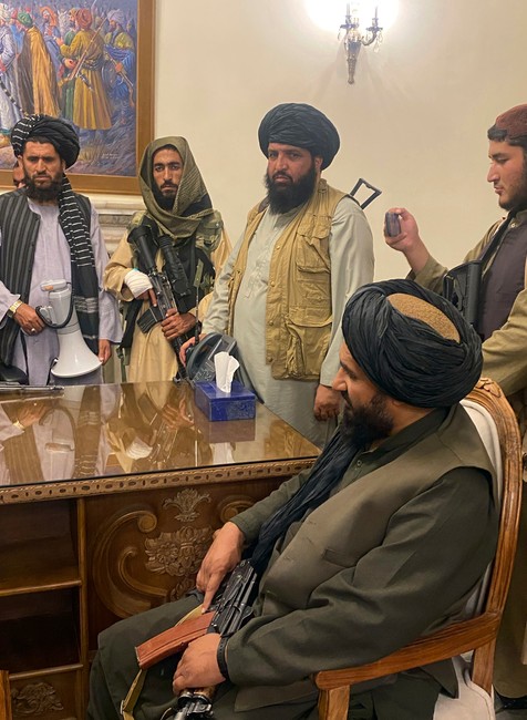 Taliban obsadil prezidentský palác