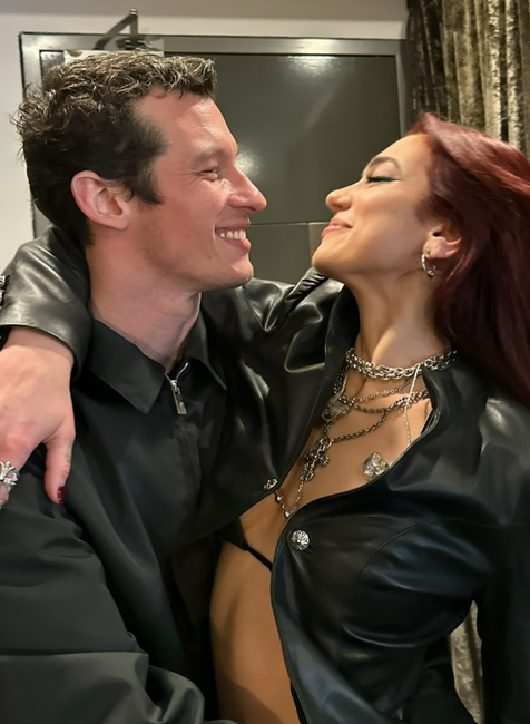 Dua Lipa so snúbencom