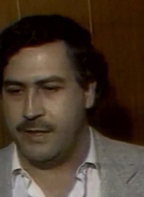 [multi] VIDEO: Dom Pabla Escobara za tri sekundy padol 916