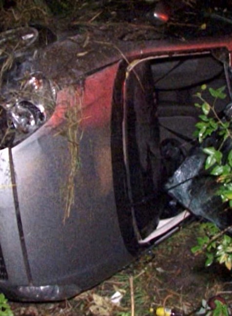 Záhadná nehoda. Auto s fínskymi značkami skončilo v priekope, po posádke ale nebolo ani stopy