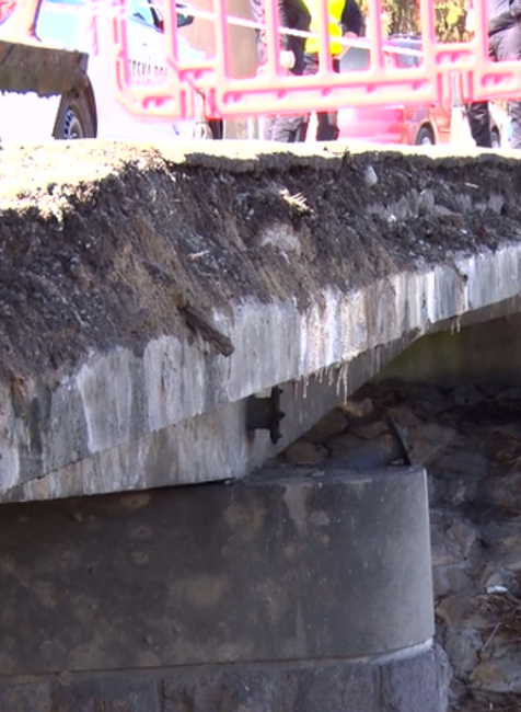 V Partizánskom sa zrútila časť konštrukcie mosta