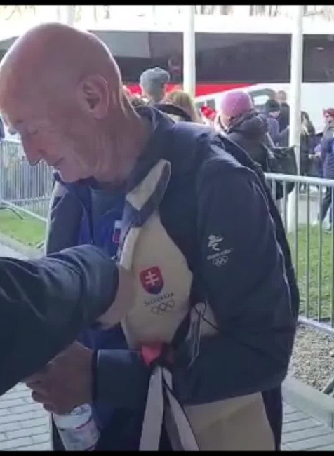 [multi] Prišli do hotela 180