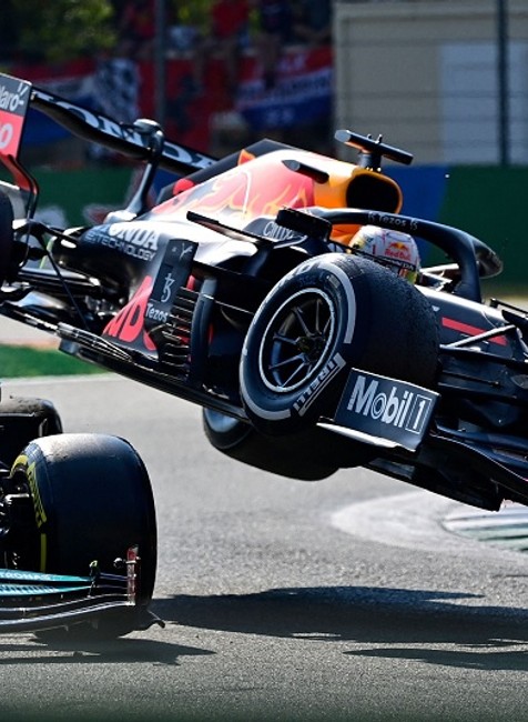 Max Verstappen a Lewis Hamilton