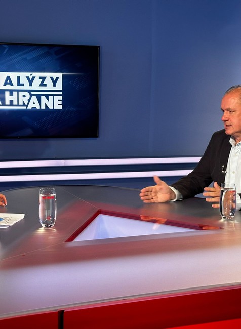 0fb996e2-245c-474d-82e5-83b4ab300b62