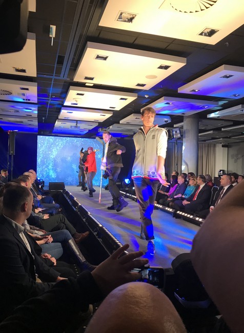 oblečenie predstavenie olympijskej kolekcie 1