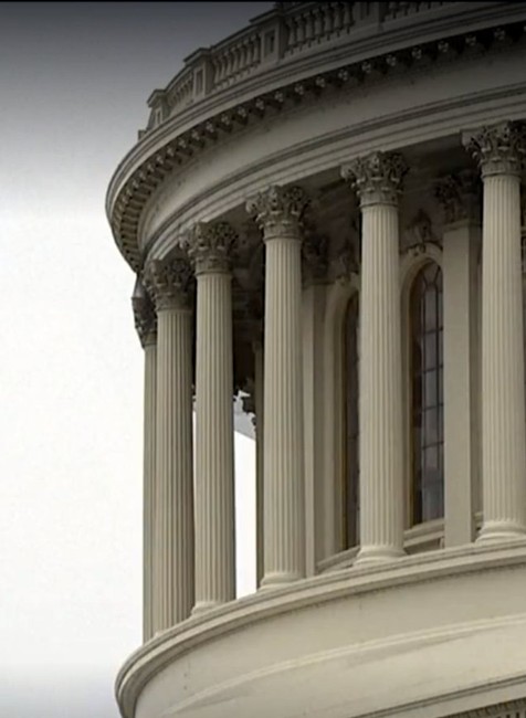 Patová situácia na úradoch. Zmrazené výplaty trápia pracovníkov už tretí týždeň