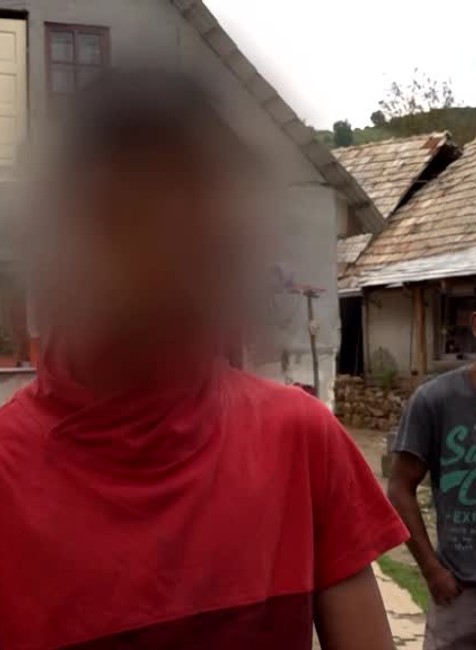 [multi] Vandal na cintoríne 1884