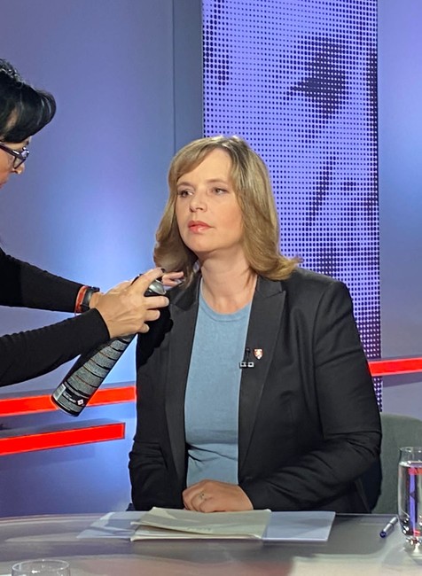 0e24433a-9d13-41f8-b5e3-ca0bfc73b65f